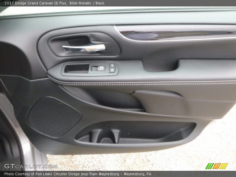 Billet Metallic / Black 2017 Dodge Grand Caravan SE Plus