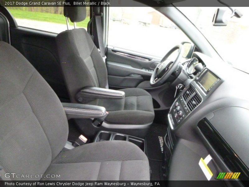 Billet Metallic / Black 2017 Dodge Grand Caravan SE Plus