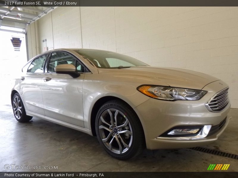 White Gold / Ebony 2017 Ford Fusion SE
