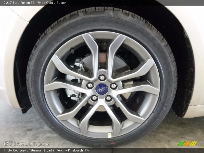 White Gold / Ebony 2017 Ford Fusion SE