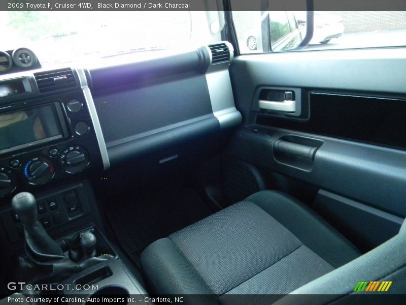 Black Diamond / Dark Charcoal 2009 Toyota FJ Cruiser 4WD