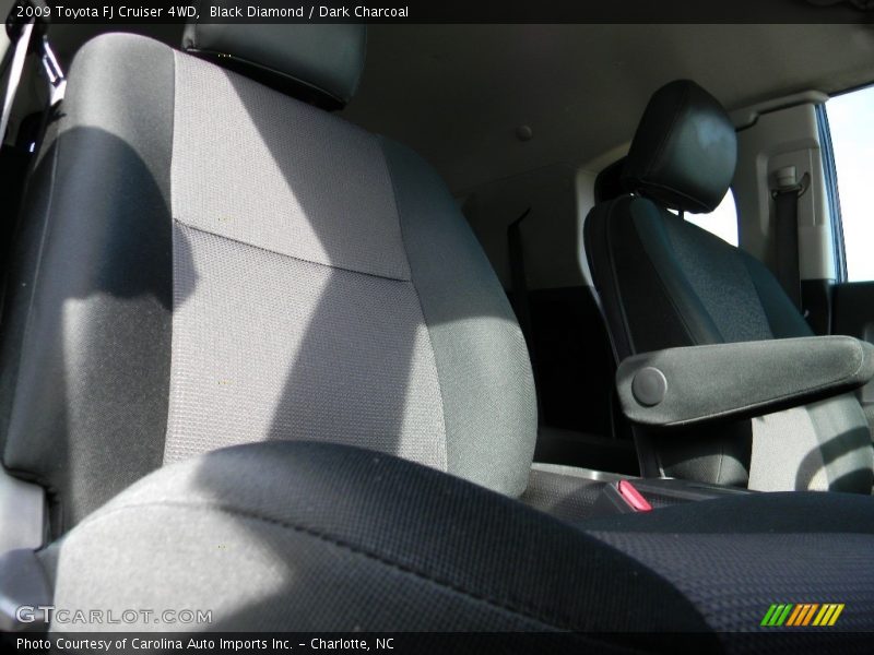 Black Diamond / Dark Charcoal 2009 Toyota FJ Cruiser 4WD