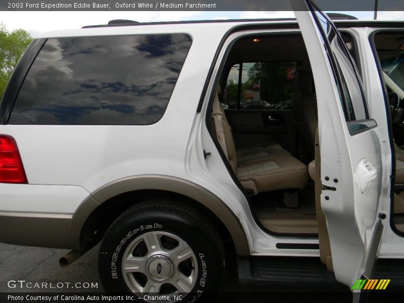Oxford White / Medium Parchment 2003 Ford Expedition Eddie Bauer