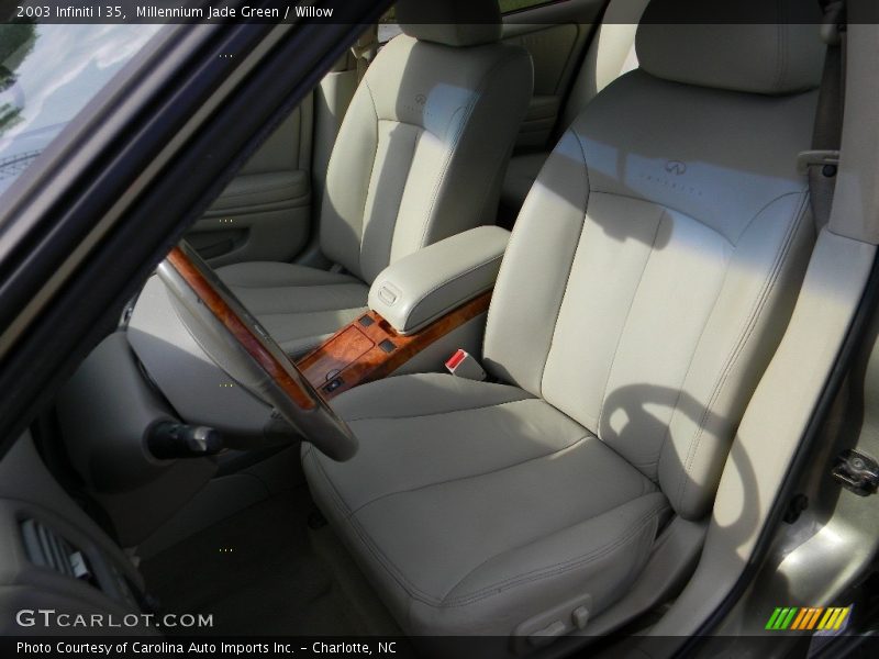 Front Seat of 2003 I 35