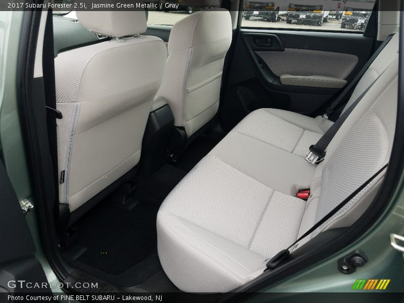 Jasmine Green Metallic / Gray 2017 Subaru Forester 2.5i