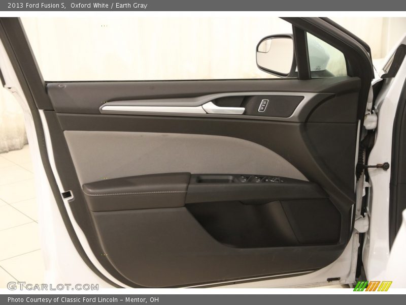 Oxford White / Earth Gray 2013 Ford Fusion S