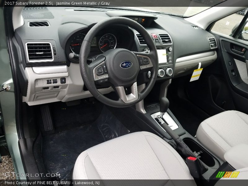 Jasmine Green Metallic / Gray 2017 Subaru Forester 2.5i