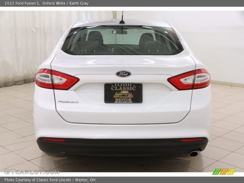 Oxford White / Earth Gray 2013 Ford Fusion S
