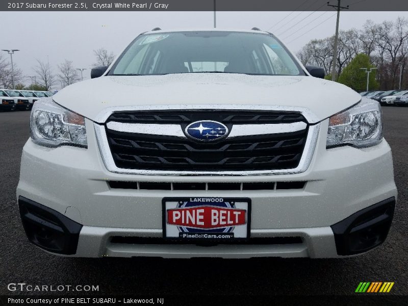 Crystal White Pearl / Gray 2017 Subaru Forester 2.5i