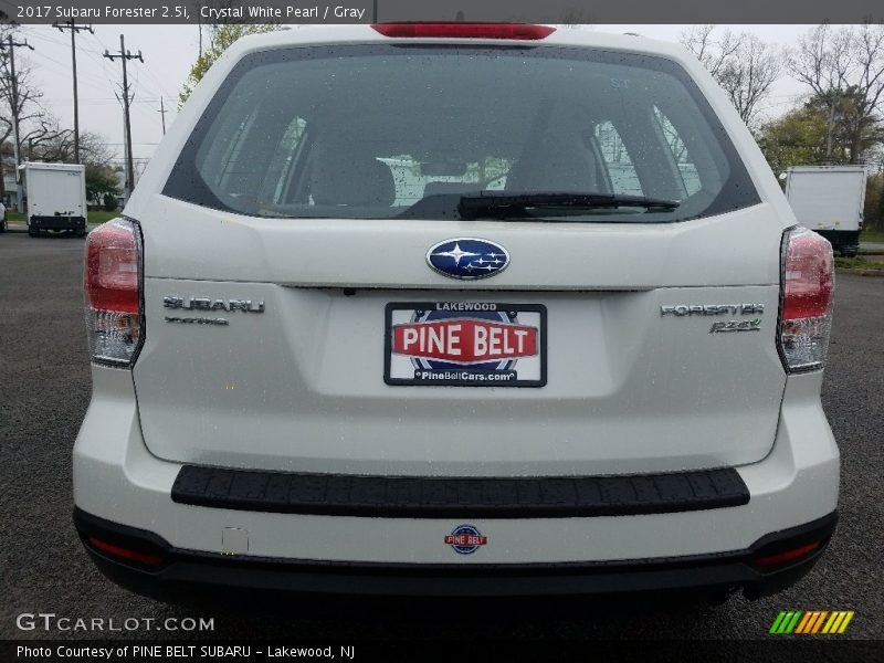 Crystal White Pearl / Gray 2017 Subaru Forester 2.5i