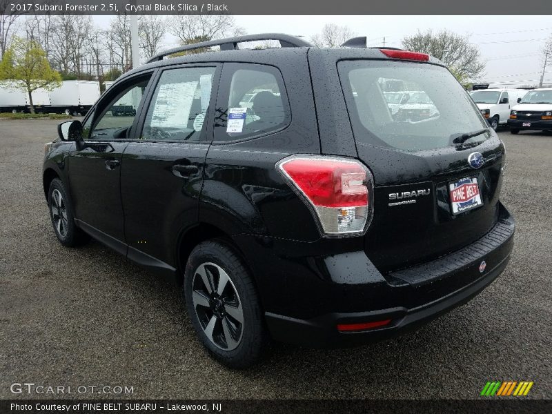 Crystal Black Silica / Black 2017 Subaru Forester 2.5i