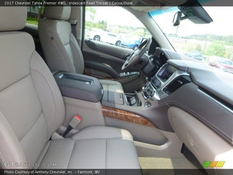 Iridescent Pearl Tricoat / Cocoa/Dune 2017 Chevrolet Tahoe Premier 4WD