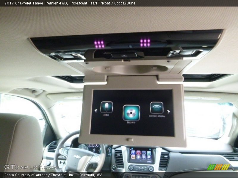 Iridescent Pearl Tricoat / Cocoa/Dune 2017 Chevrolet Tahoe Premier 4WD