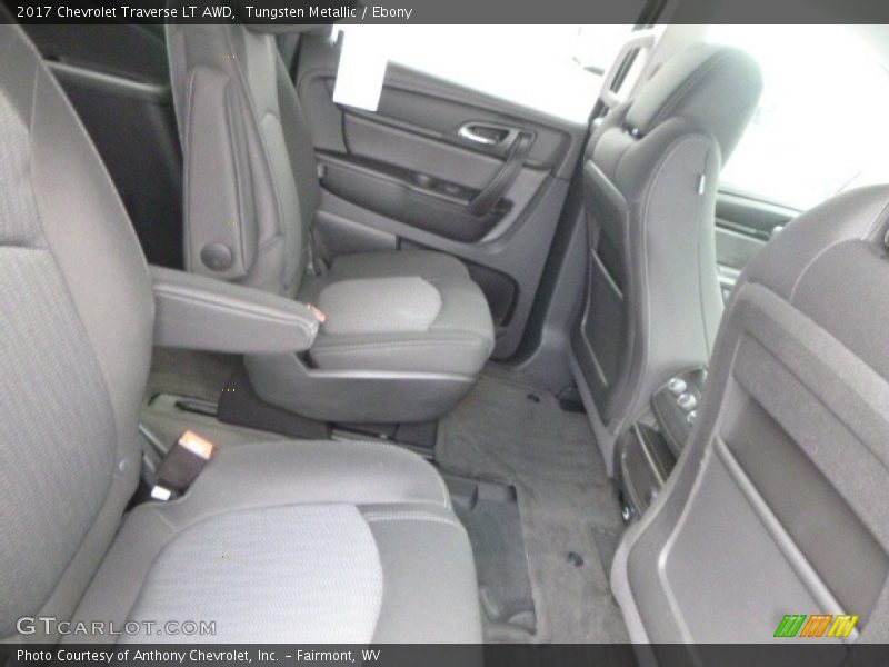 Tungsten Metallic / Ebony 2017 Chevrolet Traverse LT AWD