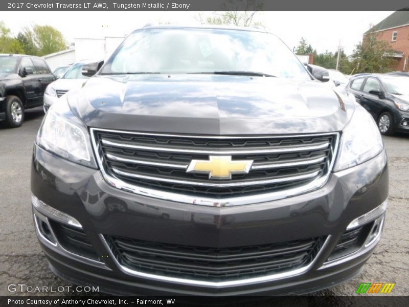 Tungsten Metallic / Ebony 2017 Chevrolet Traverse LT AWD