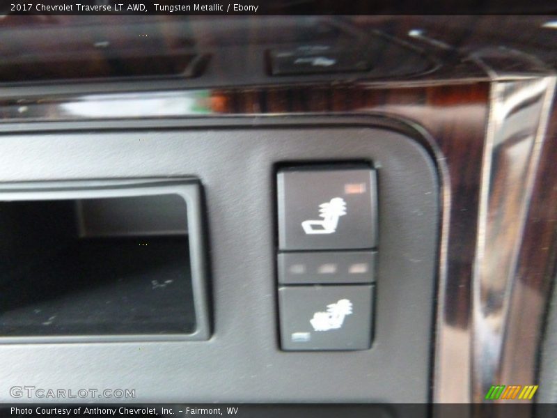 Tungsten Metallic / Ebony 2017 Chevrolet Traverse LT AWD