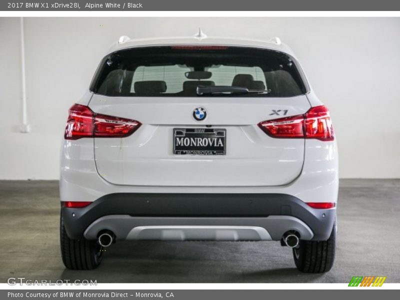 Alpine White / Black 2017 BMW X1 xDrive28i