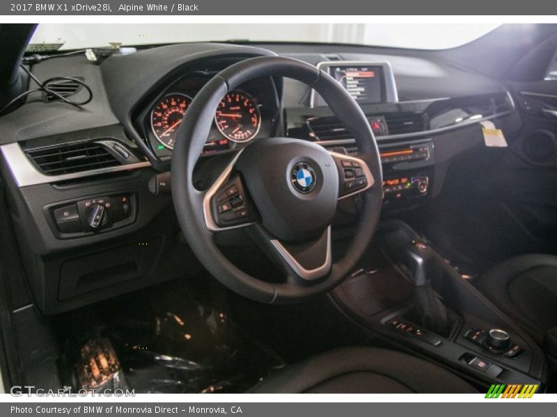 Alpine White / Black 2017 BMW X1 xDrive28i