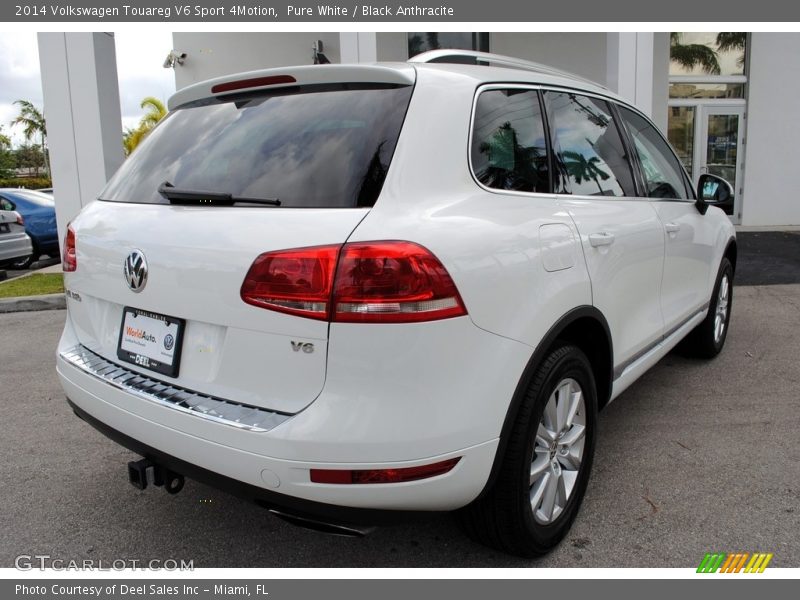 Pure White / Black Anthracite 2014 Volkswagen Touareg V6 Sport 4Motion