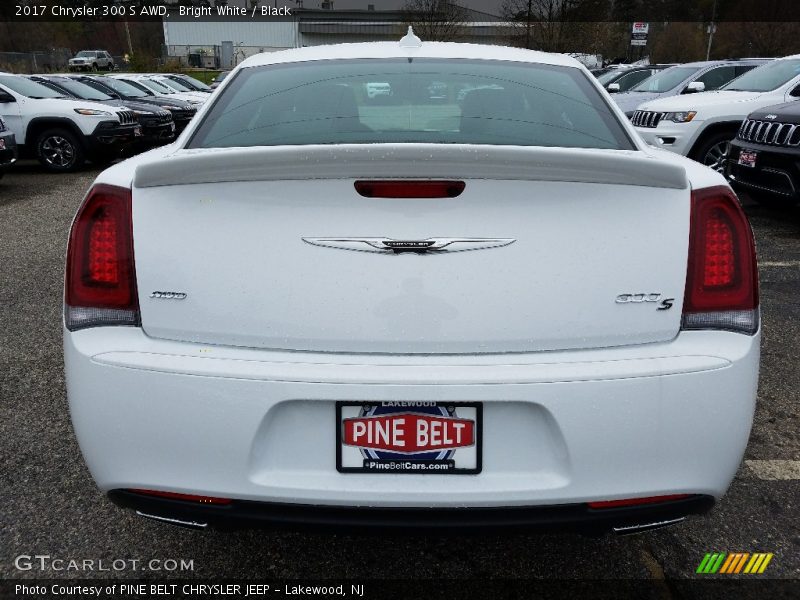 Bright White / Black 2017 Chrysler 300 S AWD