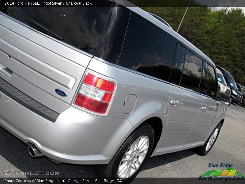 Ingot Silver / Charcoal Black 2014 Ford Flex SEL