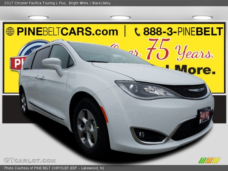Bright White / Black/Alloy 2017 Chrysler Pacifica Touring L Plus