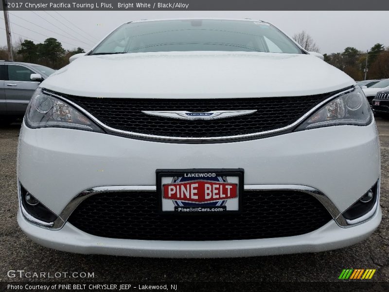 Bright White / Black/Alloy 2017 Chrysler Pacifica Touring L Plus