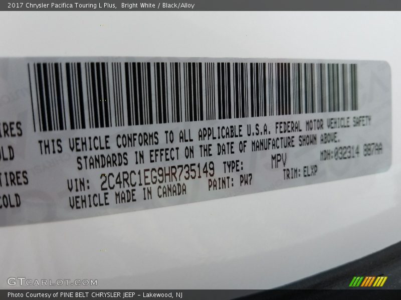 Bright White / Black/Alloy 2017 Chrysler Pacifica Touring L Plus