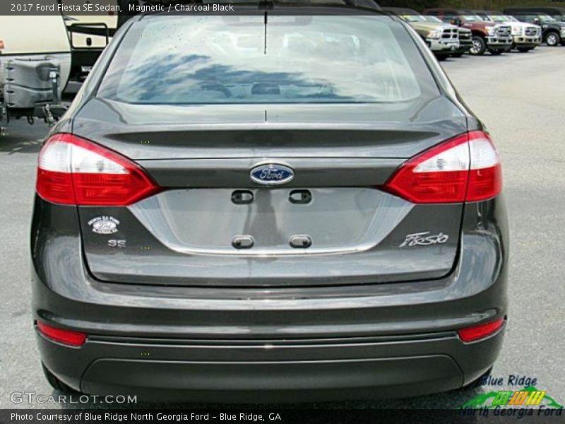Magnetic / Charcoal Black 2017 Ford Fiesta SE Sedan