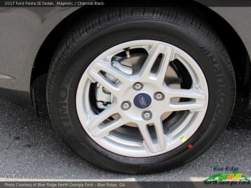 Magnetic / Charcoal Black 2017 Ford Fiesta SE Sedan