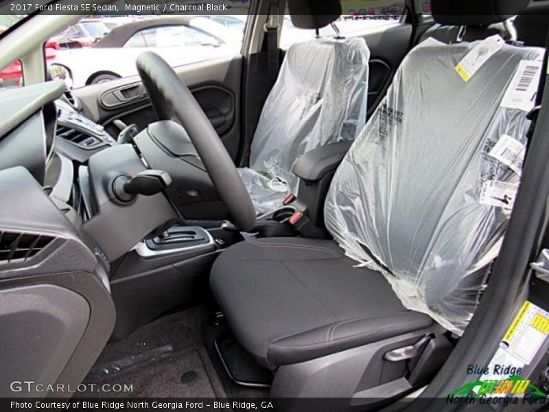 Magnetic / Charcoal Black 2017 Ford Fiesta SE Sedan