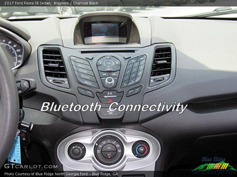 Magnetic / Charcoal Black 2017 Ford Fiesta SE Sedan