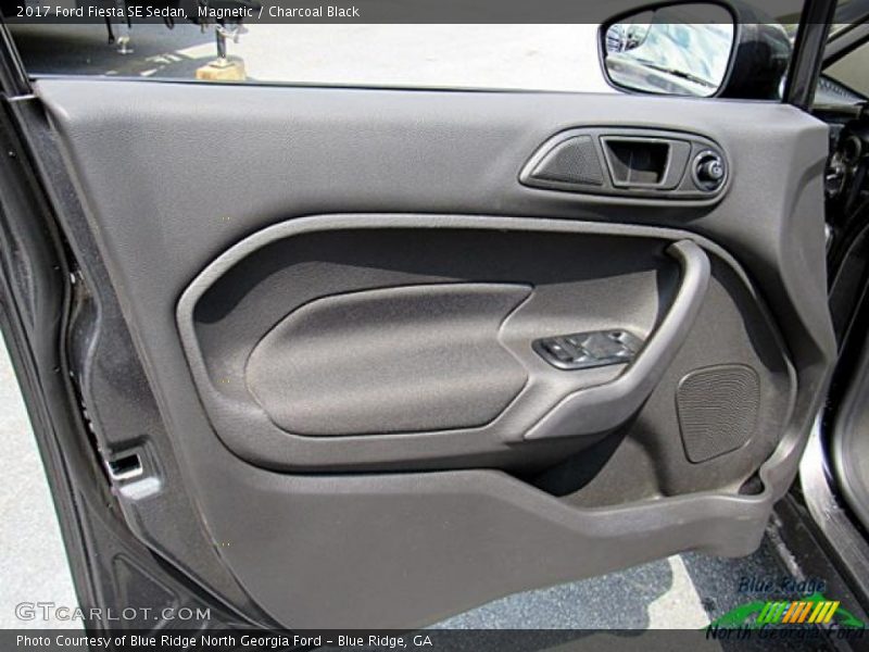 Magnetic / Charcoal Black 2017 Ford Fiesta SE Sedan