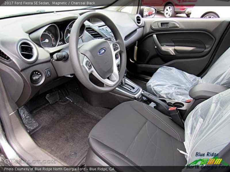 Magnetic / Charcoal Black 2017 Ford Fiesta SE Sedan