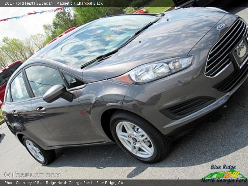 Magnetic / Charcoal Black 2017 Ford Fiesta SE Sedan