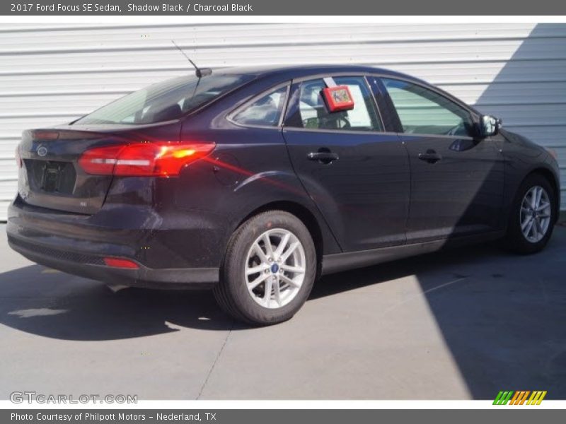 Shadow Black / Charcoal Black 2017 Ford Focus SE Sedan