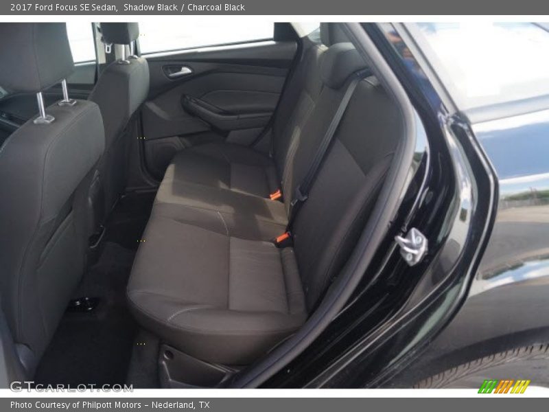 Shadow Black / Charcoal Black 2017 Ford Focus SE Sedan