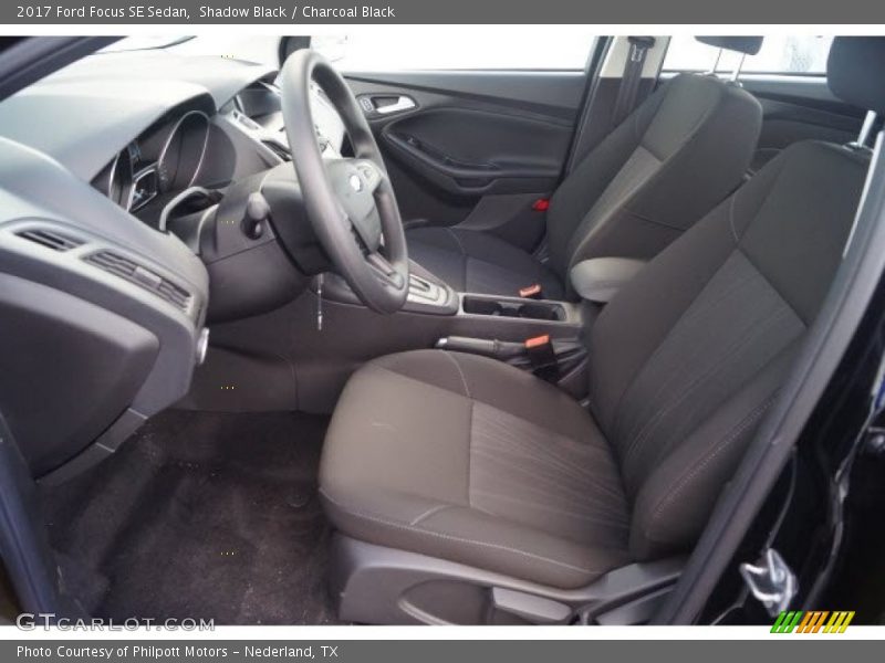 Shadow Black / Charcoal Black 2017 Ford Focus SE Sedan