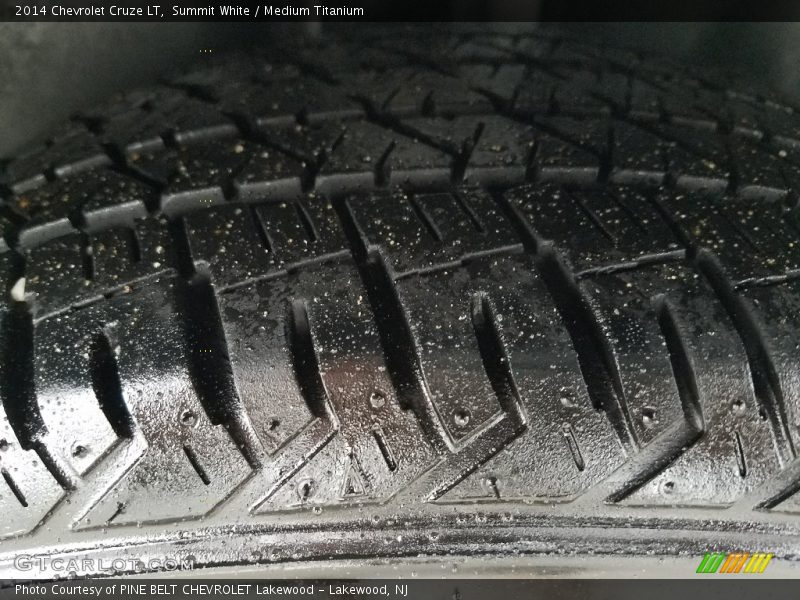 Summit White / Medium Titanium 2014 Chevrolet Cruze LT