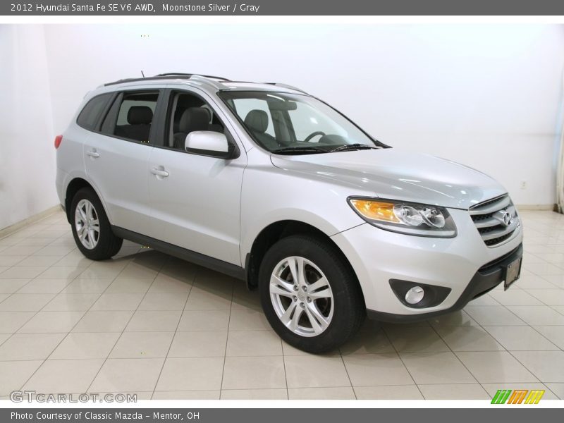 Moonstone Silver / Gray 2012 Hyundai Santa Fe SE V6 AWD