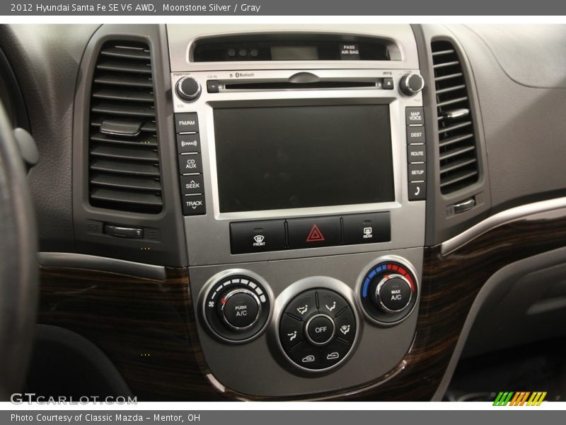 Controls of 2012 Santa Fe SE V6 AWD