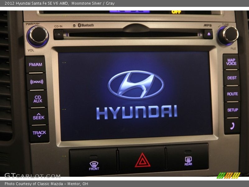 Moonstone Silver / Gray 2012 Hyundai Santa Fe SE V6 AWD