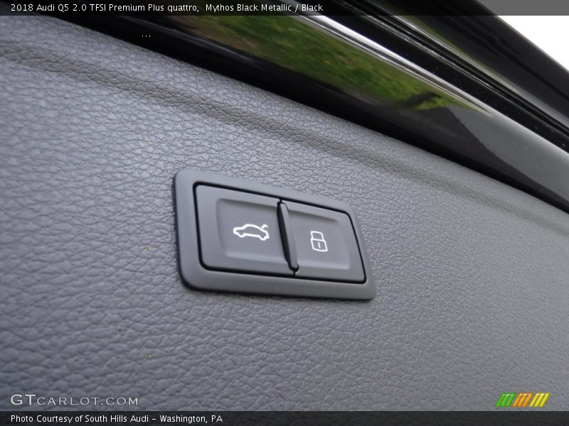 Mythos Black Metallic / Black 2018 Audi Q5 2.0 TFSI Premium Plus quattro