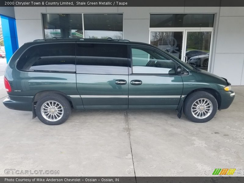  2000 Town & Country Limited Shale Green Metallic