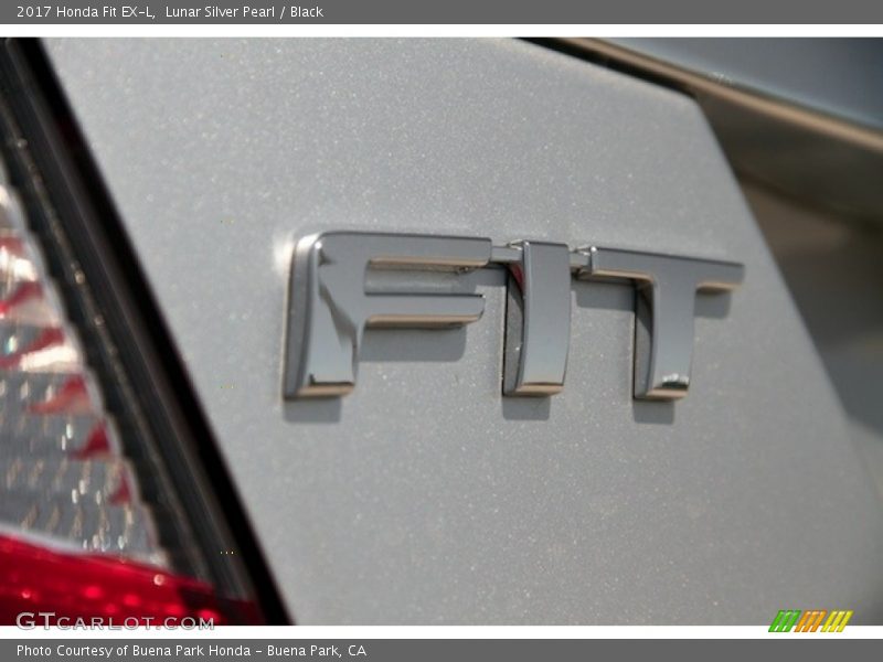 Lunar Silver Pearl / Black 2017 Honda Fit EX-L