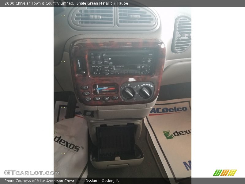 Shale Green Metallic / Taupe 2000 Chrysler Town & Country Limited