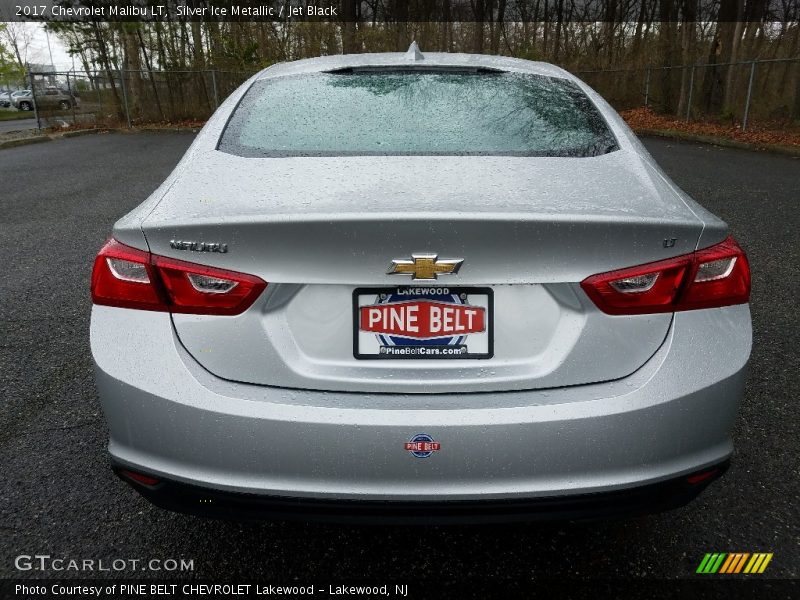 Silver Ice Metallic / Jet Black 2017 Chevrolet Malibu LT