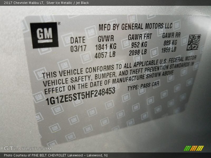 Silver Ice Metallic / Jet Black 2017 Chevrolet Malibu LT