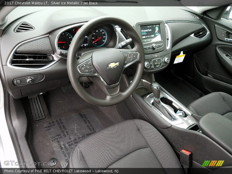 Silver Ice Metallic / Jet Black 2017 Chevrolet Malibu LT