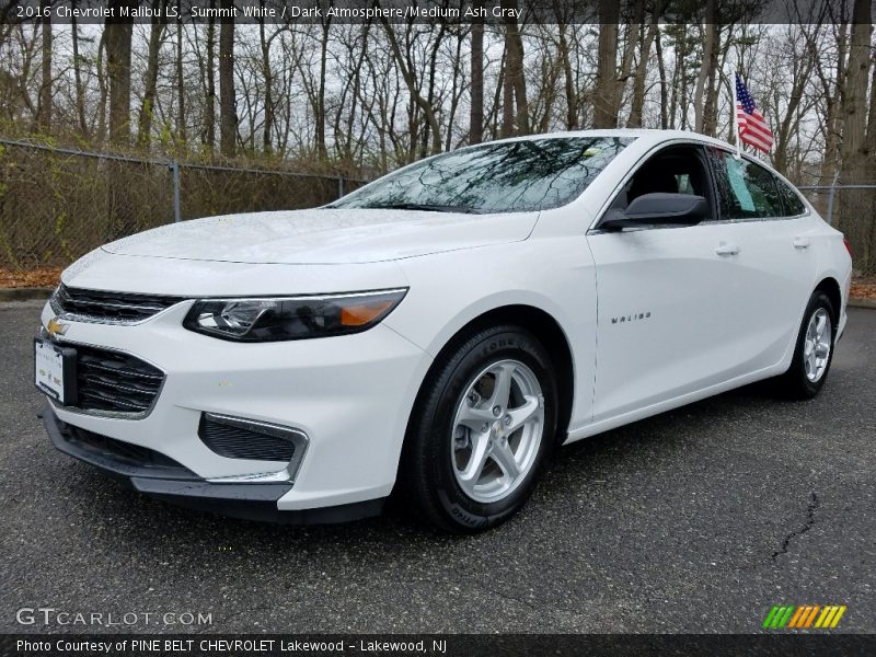 Front 3/4 View of 2016 Malibu LS